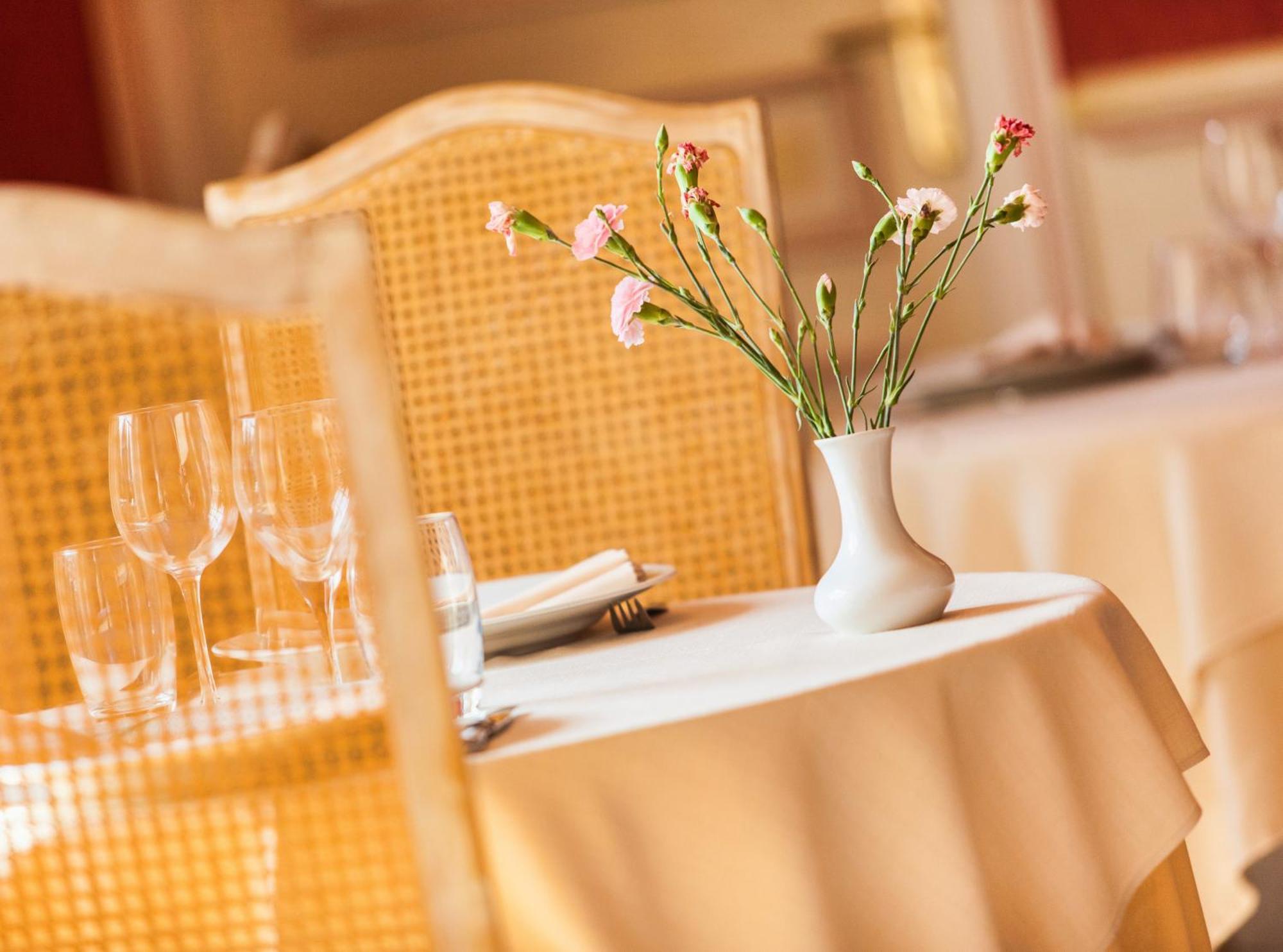Logis Hotel Restaurant L'Ile De Sees Macé Kültér fotó